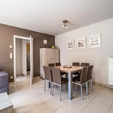 La Poudri Re In With Terrace, Cleaning Included *